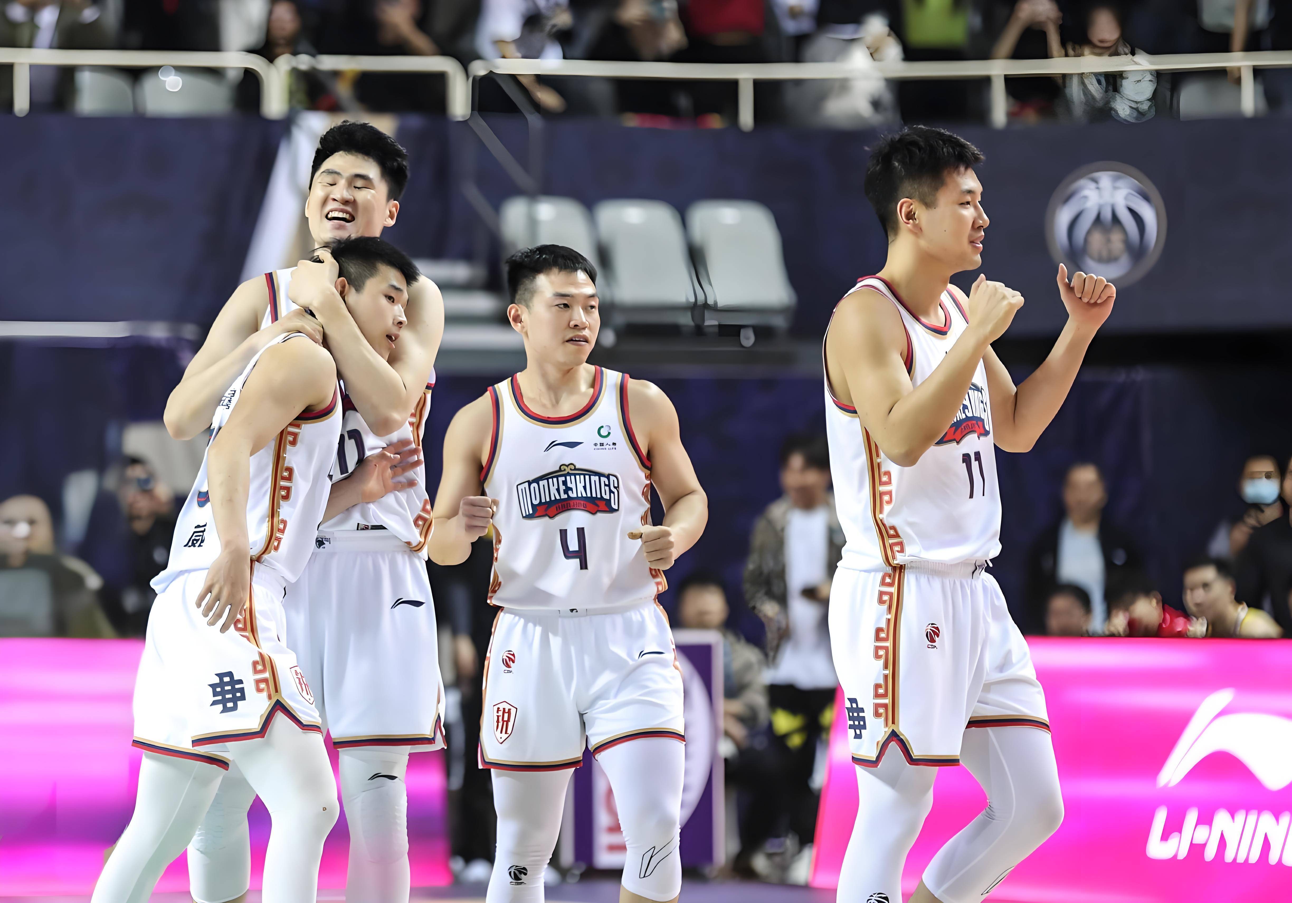 广东男篮主场大胜福建队
