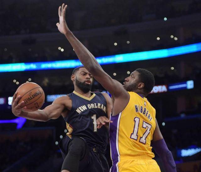 包含黄蜂血洗中国男篮，乔治·希尔统治全场的词条