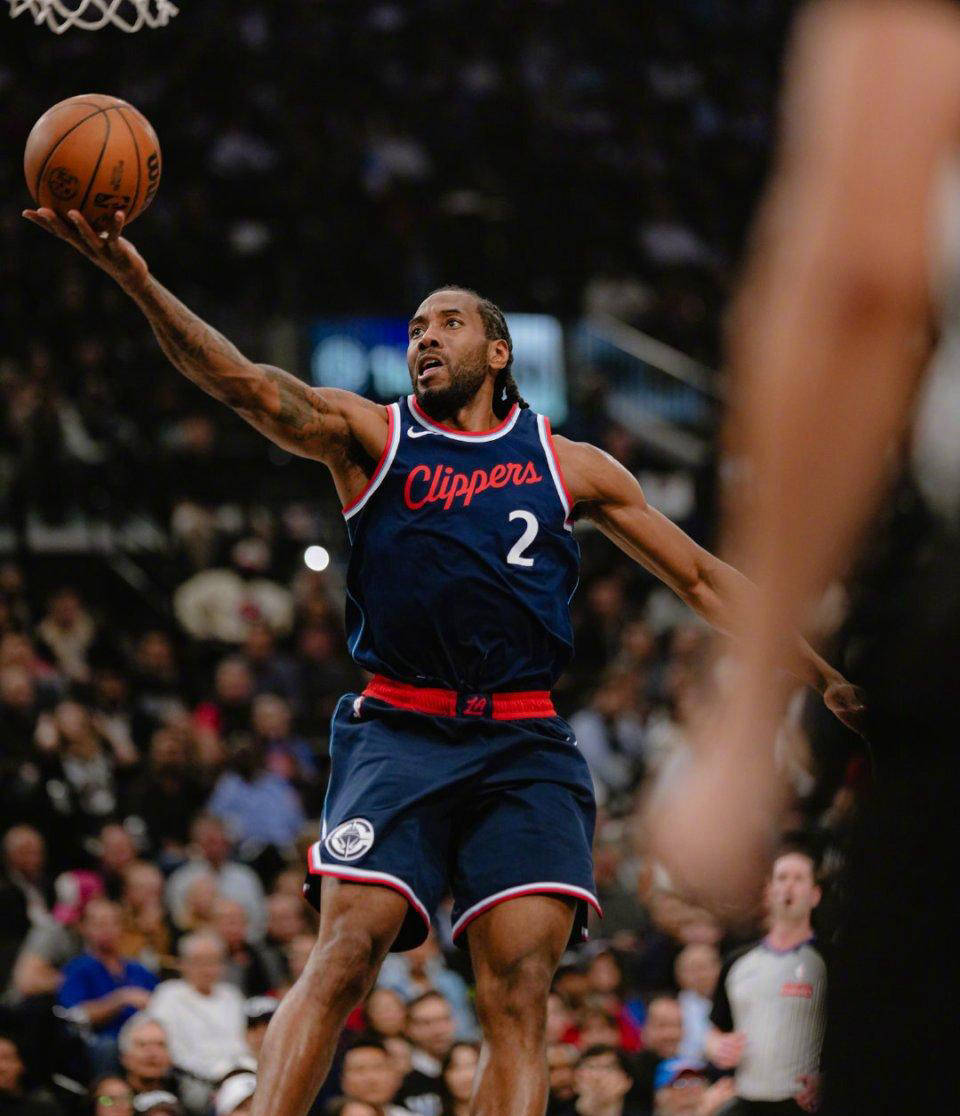 快船主场力克掘金,豪取六连胜 快船主场力克掘金,豪取六连胜