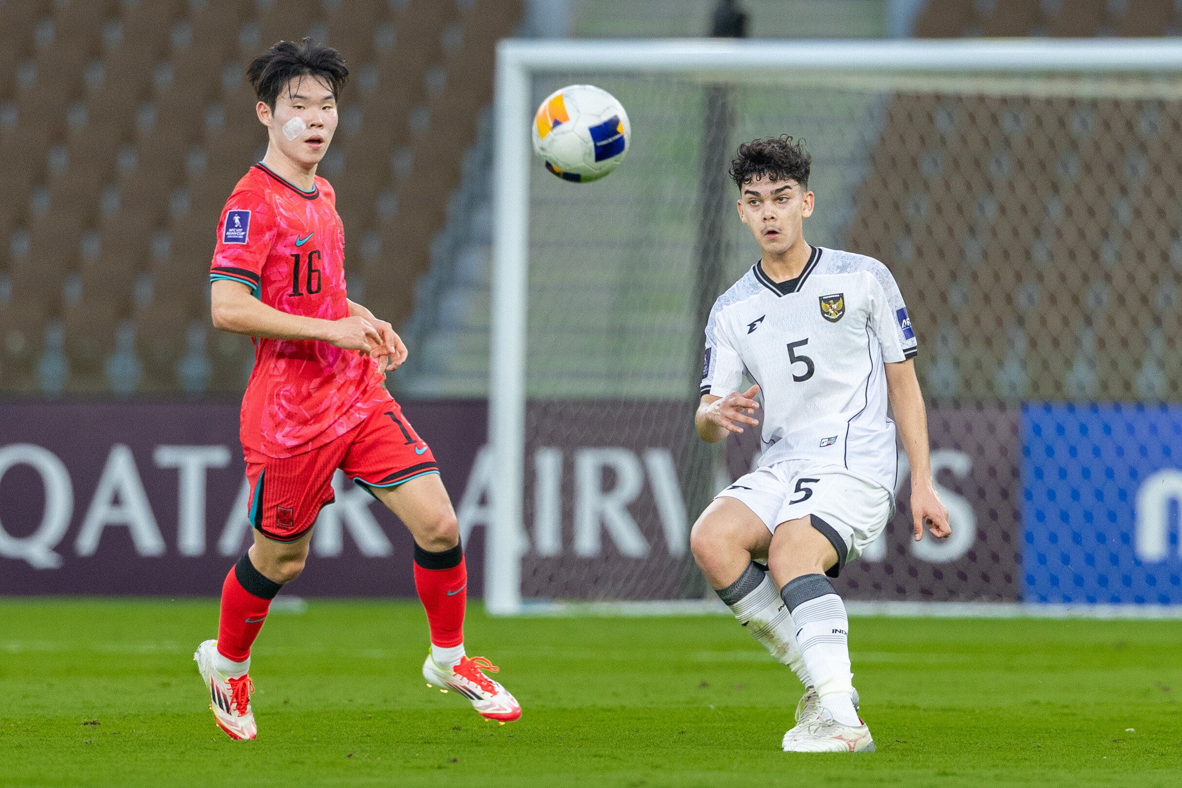 印尼队险胜韩国队，桃田贤斗点燃赛场